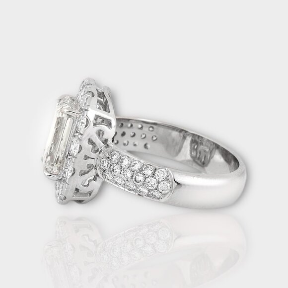 2 Carat Lab Grown Diamond Ring - Picture 4 of 9